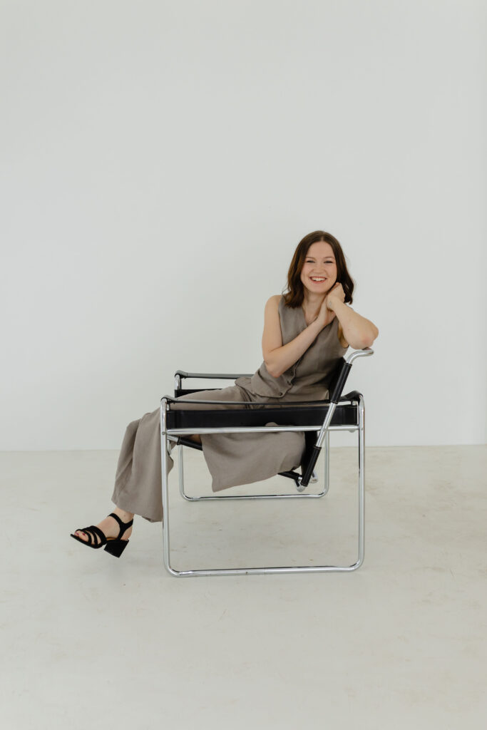 Débora Pons; Modération; photo portrait; moderation, animation d'événements, suisse, français et allemand